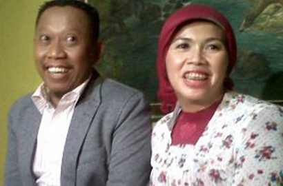 Lama Akrab dengan Meggie, Tukul Arwana Beri Air Mata Palsu di Pemakaman Istri?