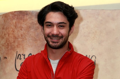 Demi 'SYTD 2', Reza Rahadian Rela Ganti Warna Rambut