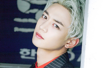 Kocak Banget, Kepala Minho SHINee Nongol di Panggung Saat Infinite Tampil