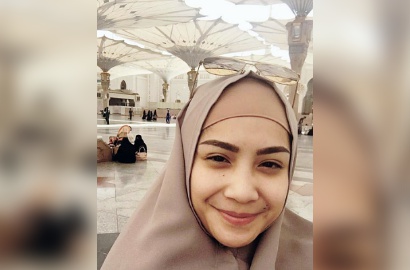 Pergi Umrah Tanpa Raffi Ahmad, Apa Doa Nagita Slavina?