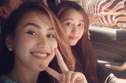 Jadi Putri Duyung Bareng Ayu Ting Ting, Perut Syifaa Malah Bikin Gagal Fokus