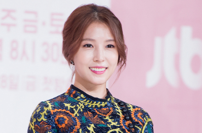 Antusias BoA Bakal Comeback Tahun Depan, Fans Minta SNSD dan f(x) Siap-Siap