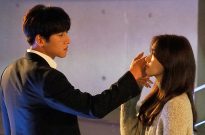 Yoona Joget Makan Ramen Ternyata Adegan Favorit Ji Chang Wook di 'K2'