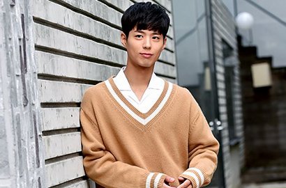 Park Bo Gum Juga Kesepian Seperti Perannya di 'Moonlight Drawn By Clouds'?