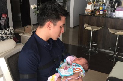 Jadi 'Papa Muda', Verrell Bramasta Curhat Adik Angkat Dulunya Ditemukan di Toilet Masjid