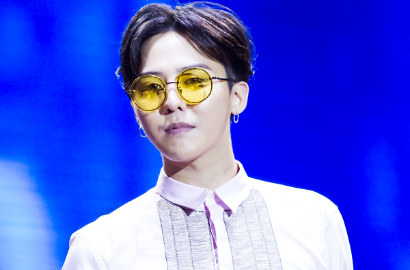 Berani Lihat? G-Dragon Skydiving Bersama Orang Misterius