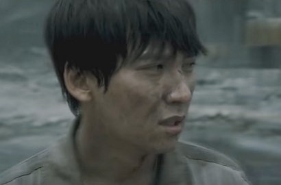 Mencekam, Kim Nam Gil Mandi Lumpur di Teaser 'Pandora'