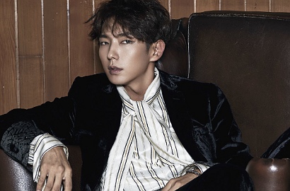 Pamer Dada Bidang, Awas Meleleh Lihat Seksinya Lee Jun Ki di Klip Spesial Ini