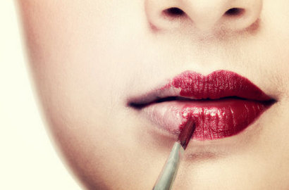 Coba Variasi Lain, Inilah Warna Lipstik yang Cocok Dipakai ke Kantor