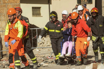Italia Diguncang Gempa Bumi, Korban Tidur di Mobil dan Tenda
