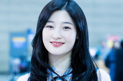 Takut Ketahuan Manajer, Begini Imutnya Chae Yeon IOI Diam-Diam High-Five Sama Fans