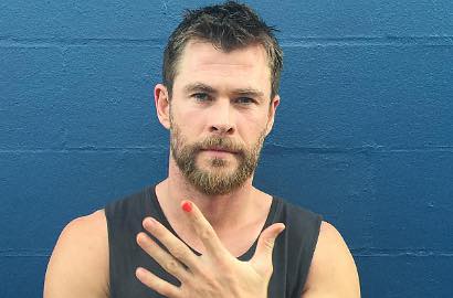 Selesai Syuting, Chris Hemsworth Pamer Kostum Anyar 'Thor: Ragnarok'