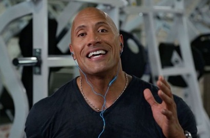 Biasa Sangar, Dwayne Johnson Unyu Pakai Kostum Pikachu Demi Sang Putri