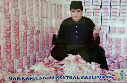 Penasaran Dengan Alur Penipuan Dimas Kanjeng, Polisi Periksa Pembuat Jubah 'Sakti'
