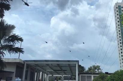Misteri Belasan Heli Terbang Rendah di Langit Jakarta