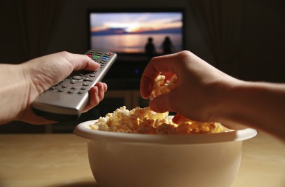 10 Alasan Nonton Film dan TV Sangat Baik Untuk Kesehatan Emosionalmu