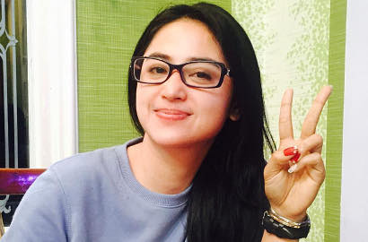 Tampil Cantik Sederhana, Dewi Persik Bocorkan Sedang Syuting Sinetron Baru