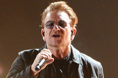 Bono Vokalis U2 Dapat Penghargaan Women of the Year, Netter: Ini Tipuan Halloween?