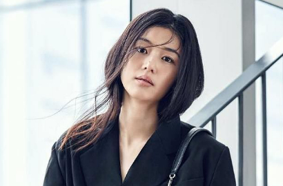 Jun Ji Hyun Berenang ke Dasar Laut Hingga Ngintip Daratan di 'Legend of the Blue Sea'