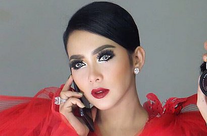 Dipeluk Bule Ganteng, Inikah Pacar Baru Syahrini?