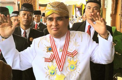 Saat Menipu, Dimas Kanjeng Ternyata Dibantu Warga Keturunan India