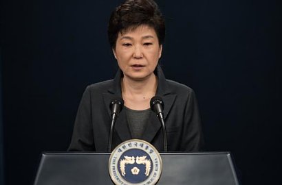 Minta Maaf dan Mengaku Siap Diperiksa, Presiden Korea Selatan Menangis