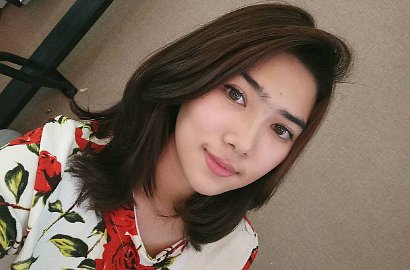 Tanpa Rayi RAN, Isyana Sarasvati Gandeng Fans Ngerap 'Kau Adalah' di 'Konser 1000 Band'