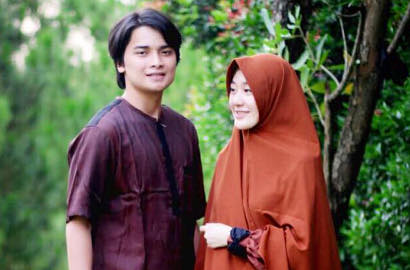 Umumkan Kehamilan Istri, Putra Ustadz Arifin Ilham Banjir Ucapan Selamat