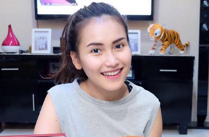 Jadi Duta di Depok, Ayu Ting Ting Malah 'Dilenyapkan' di Poster Acara Ini