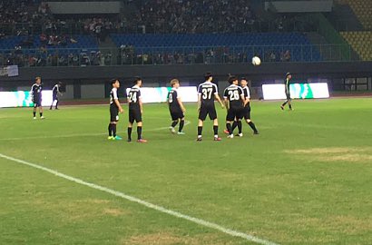 Latihan Sebelum Tanding di SH Cup, Junsu cs Malah Pose Ganteng di Lapangan