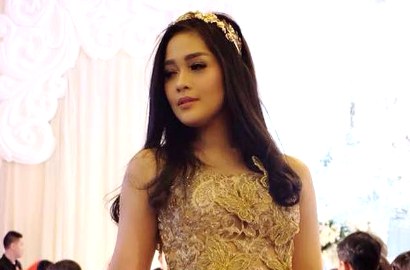 Bukan Cuma Dewi Persik, Instagram Gracia Indri Lenyap Gara-Gara Ayu Ting Ting?