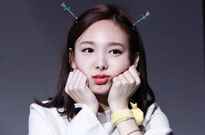'Muntah' Lihat Tzuyu Aegyo, Nayeon Dikritik Juga Tak Sopan ke Member Twice
