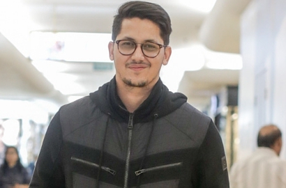 Tak Peduli Liburan Raisa-Hamish di Bali, Keenan Gandeng Mesra Pacar Baru