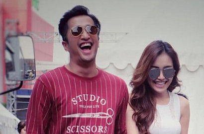 Mirip Katrina Kaif-Ranbir Kapoor, Foto 'Couple' Irfan Hakim-Ayu Ting Ting Dibully