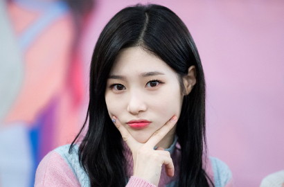 Sok Imut Saat Fansign, Netter Langsung Nyinyir Lihat Foto Jung Chae Yeon Ini