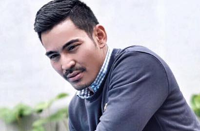 Bukan Ayu Ting Ting, Robby Purba Ditemani Gadis Cantik Ini?
