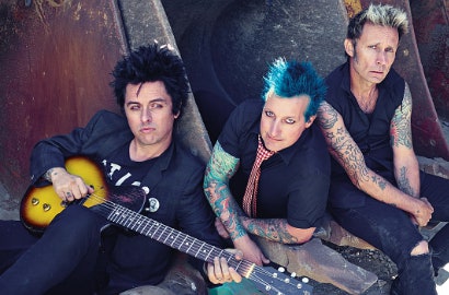 Green Day Sindir Donald Trump Pakai Lagu 'American Idiot' di MTV EMA 2016