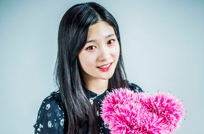 Imut Bikin Gemes, Jung Chae Yeon Disebut Jelmaan Rubah Kutub di Foto Ini