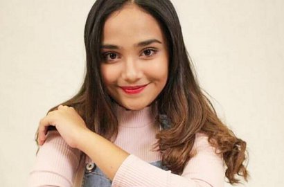 Naik Motor Gede, Syifa Hadju Pamer Jadi Putri Duyung Pink di 'MIL 2 Dunia'
