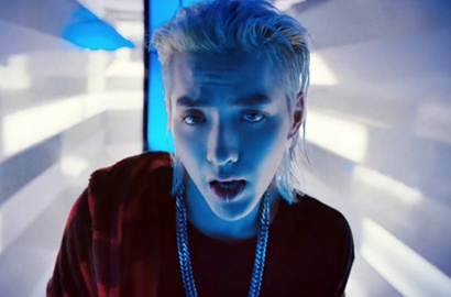 Pernah Dipandang Sebelah Mata, Suara Kris Wu di Single 'July' Tuai Pujian