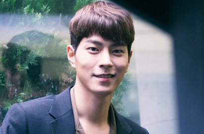 Curhat Syuting 'Scarlet Heart', Hong Jong Hyun Sebut IU Mungil Tapi Tangguh