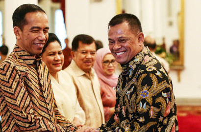 Diisukan Bakal Diganti, Jokowi dan Panglima TNI Malah Tampil Bersama