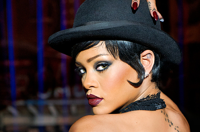 Rihanna Pamer Penampilan Misterius untuk Film 'Valerian'