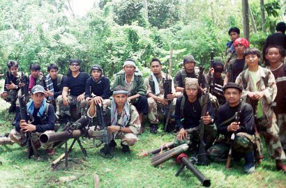 Kerap Culik Warga, Filipina Kini Izinkan Indonesia dan Malaysia Buru Abu Sayyaf