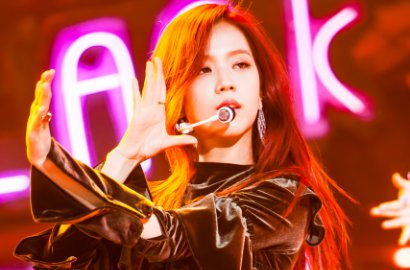 Terpeleset di Tangga, Jisoo Black Pink Buat Fans Khawatir