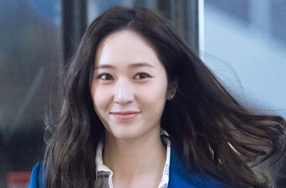 Super Cantik dengan Setelan Jas, Krystal f(x) Banjir Pujian