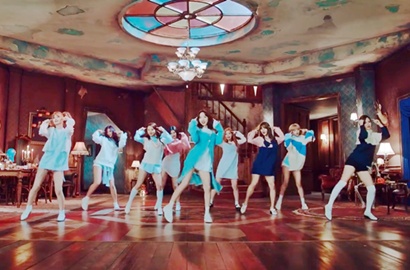 Belum Genap Sebulan Rilis, MV 'TT' Twice Diputar 50 Juta Kali