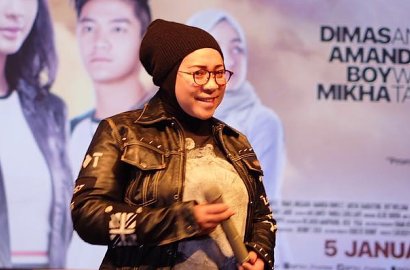 Garap OST Film 'Promise', Melly Goeslaw Gunakan 'Produk' Tidak Laku?