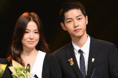 Perhatian Song Joong Ki ke Song Hye Kyo Ini Dijamin Bikin Meleleh