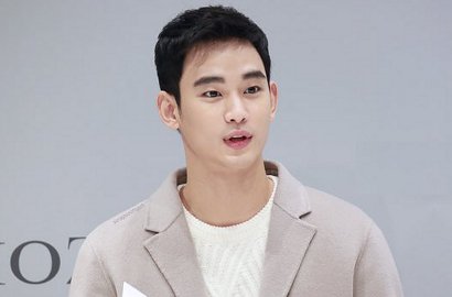 Obati Kangen Fans, Awas Terpesona Lihat Senyum Ganteng Kim Soo Hyun di Foto Ini